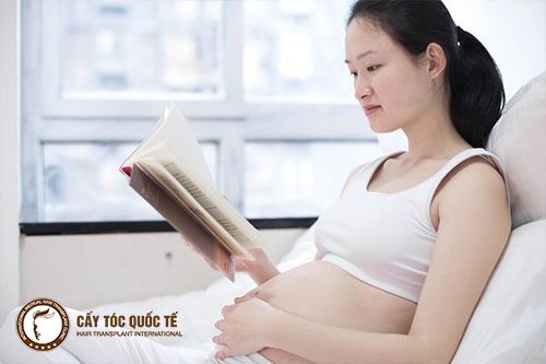 Tinh thần thoải mái cũng là cách chăm sóc tóc cho mẹ bầu tốt Tinh thần thoải mái cũng là cách chăm sóc tóc cho mẹ bầu tốt