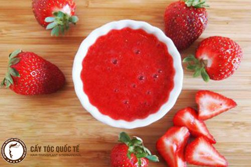 Dâu tây chứa kháng chất tăng sự đàn hồi cho tóc và giúp tóc chắc khỏe