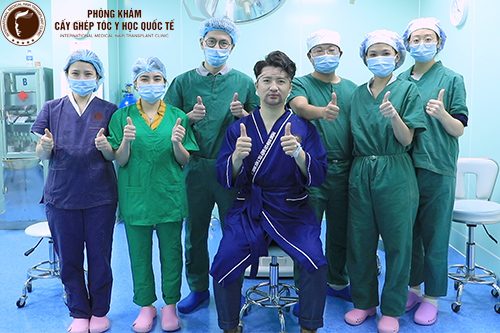 Trọng Hưng Cấy Râu Lột Xác Sau Những Lùm Xùm !